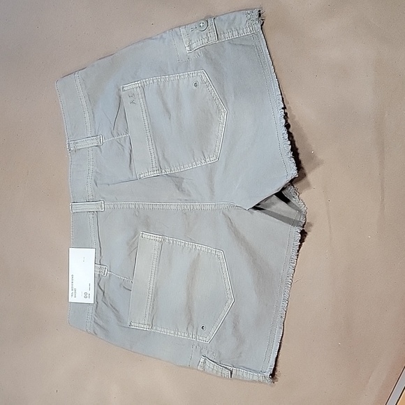 American Eagle, Size 00 (24 Waist) 90's Boyfriend Short, NEW with Tag - Picture 2 of 9